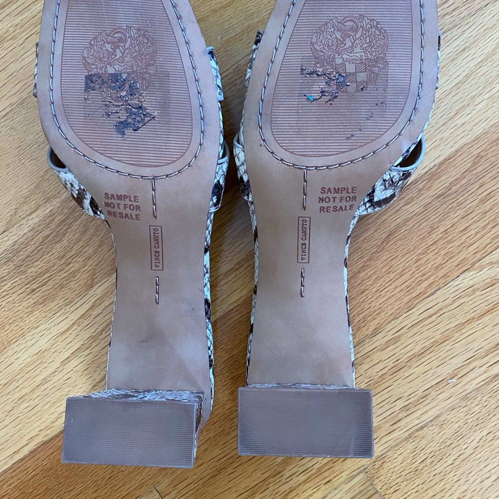 Vince Camuto Unused kitten heel sandals - Picture 4 of 4